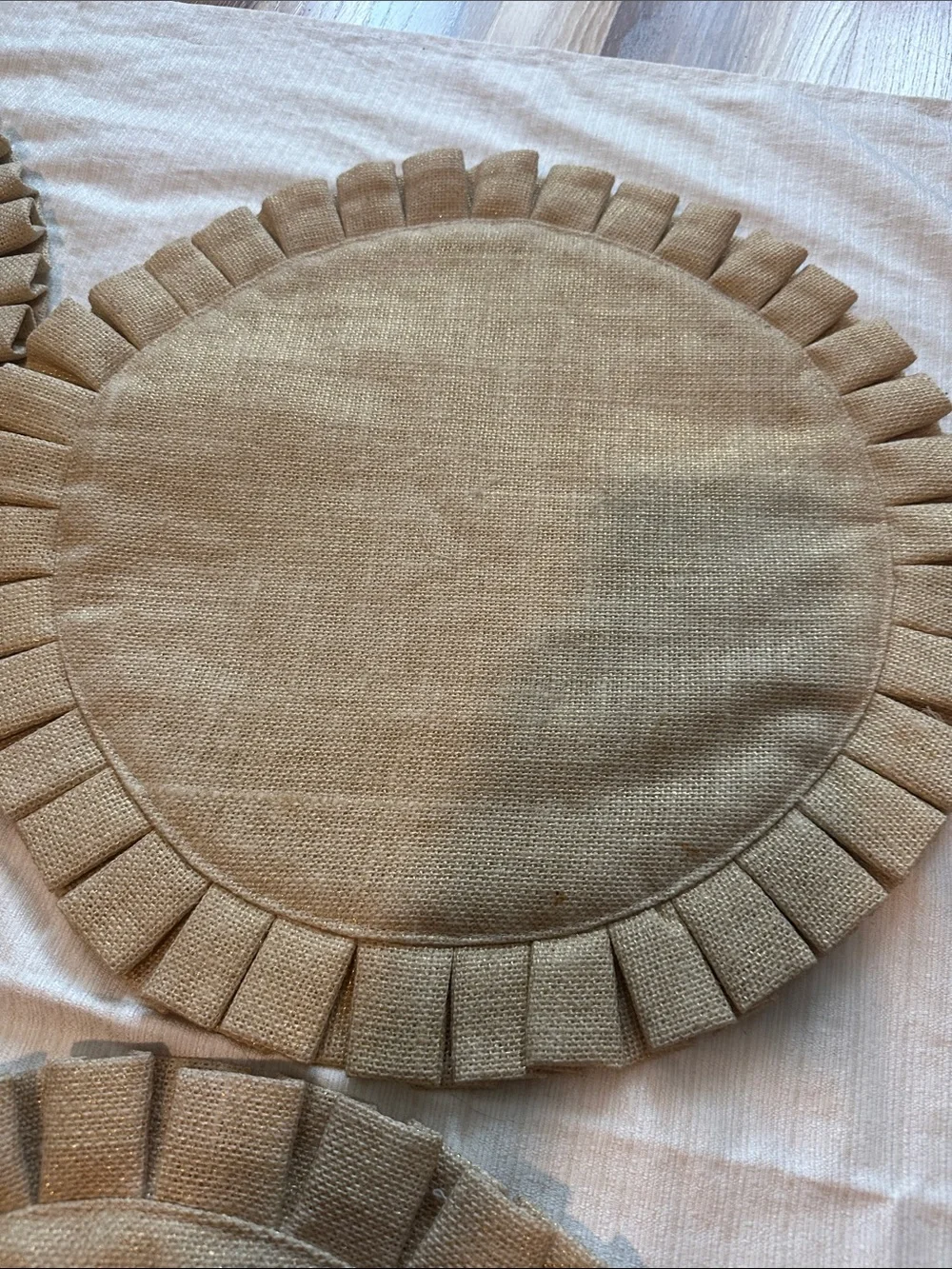 Set of 4 Round Pleated Burlap Placemats - Neutral Tan
